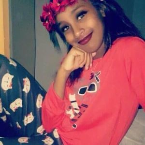 Meet your Posher, Safia